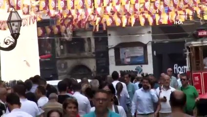 İstiklal Caddesi’nde “İstikbal” Kuyruğu