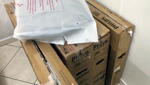 Polícia Civil apreende televisores e materiais eletrônicos em Foz do Iguaçu