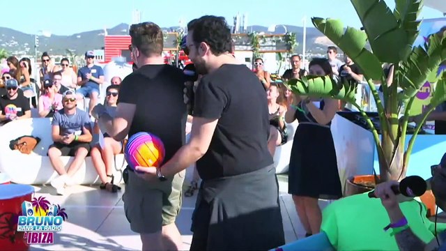 Ofenbach mixe en direct d'Ibiza (28/06/19)