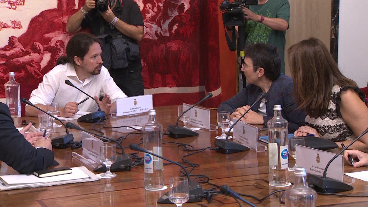 Podemos se reúne con los embajadores de los principales países de la UE