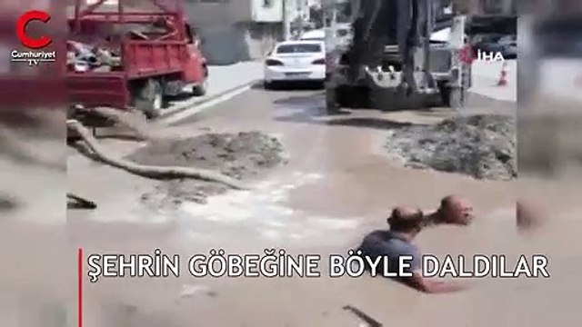 Hayrete düşüren manzara! Şehrin göbeğine böyle daldılar