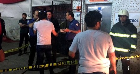 Asansörde sıkışan çocuk feci şekilde can verdi