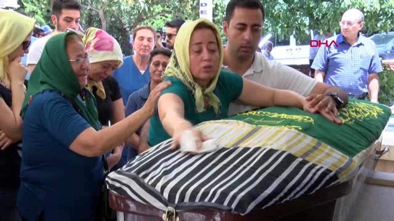 İZMİR Babasının öldürdüğü doktor Gülnur Yılmaz'...