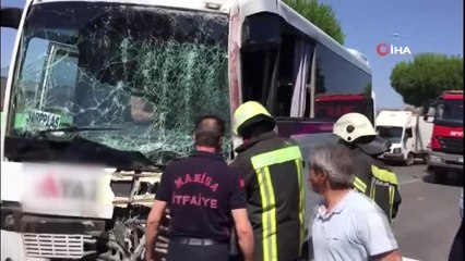 Manisa'da işçi servisi tırla çarpıştı: 6 yaralı