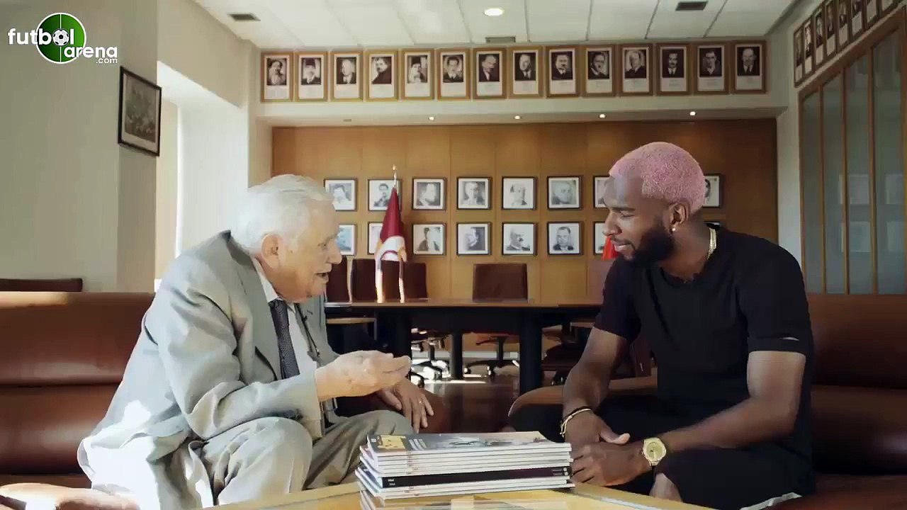 Galatasaray, Ryan Babel'i transfer ettiğini açıkladı