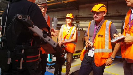 DNA - La SNCF teste un exosquelette multi-fonctions au technicentre de Bischeim