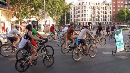 Ciclistas recorren Madrid para pedir continuidad de Madrid Central