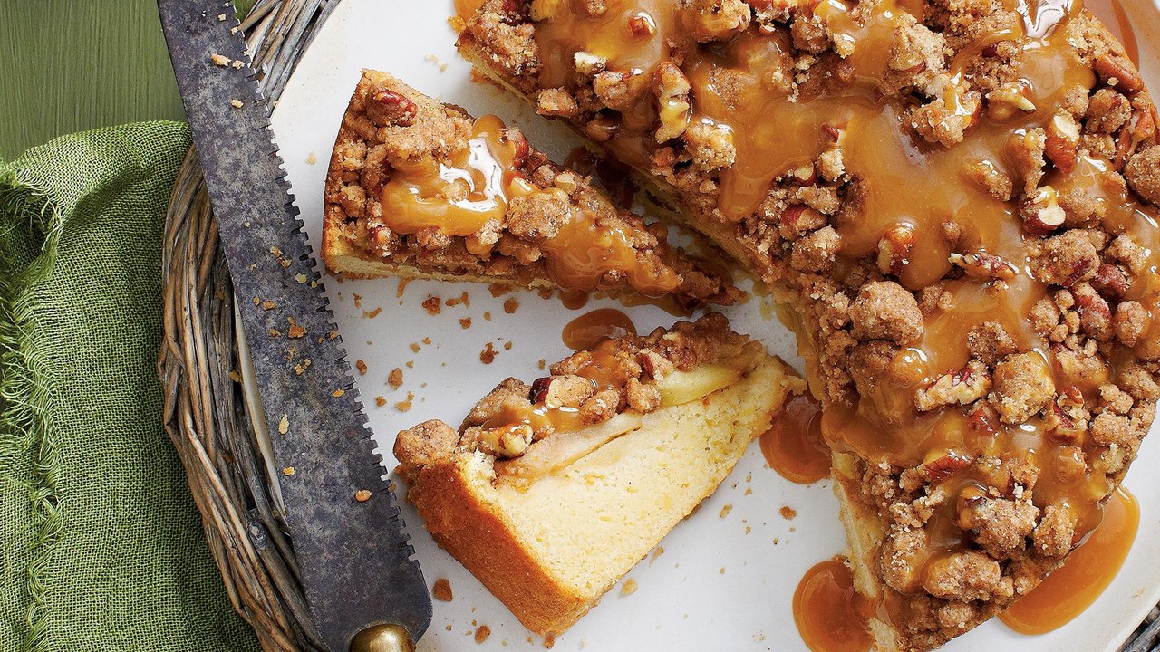 Caramel Apple Coffee Cake