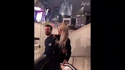 Petite glissade en amoureux sur une rambarde... qui tourne mal