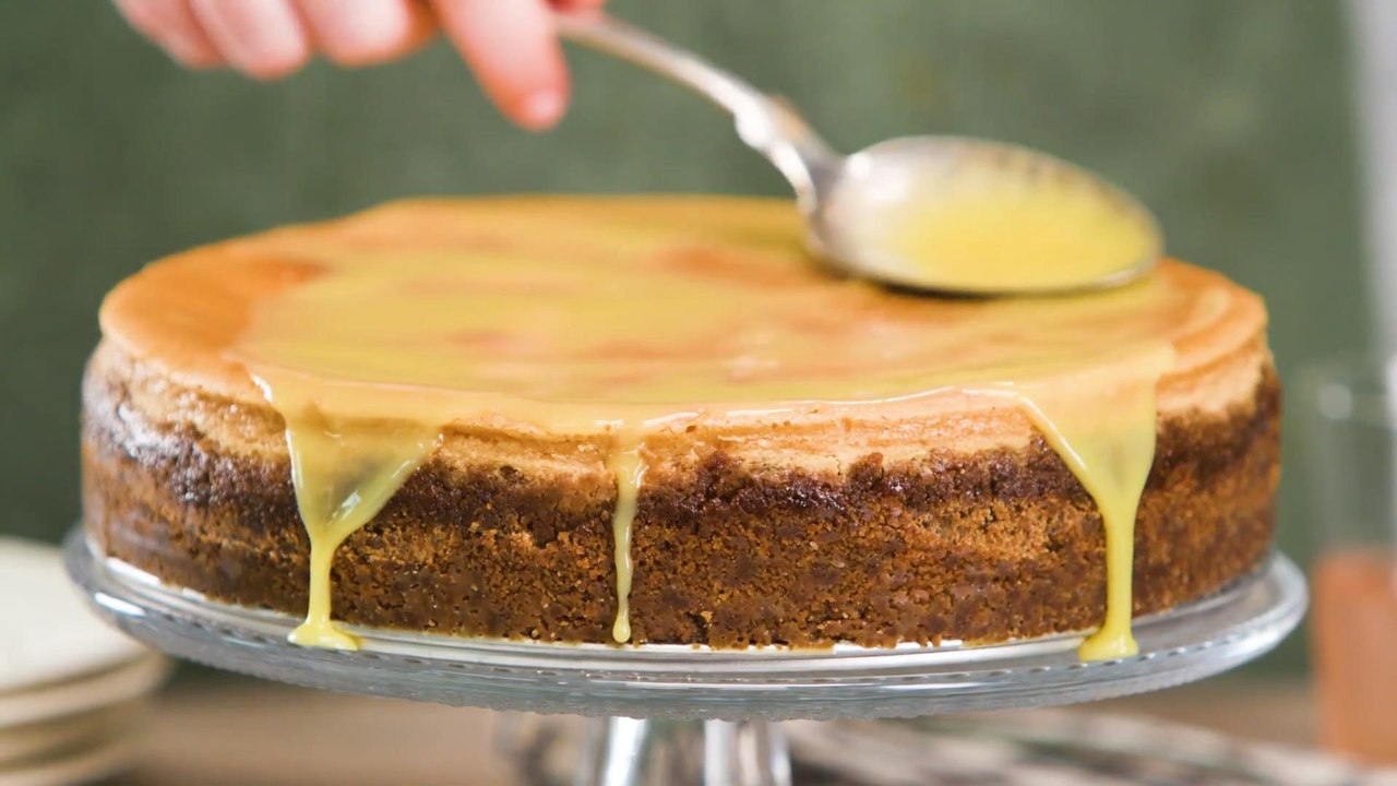 Gingerbread Cheesecake with Lemon-Ginger Glaze