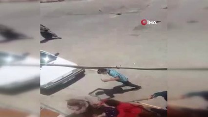 Kadın erkek demeden eline sopayı alan kavgaya tutuştu