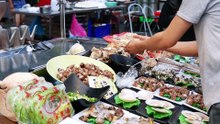 Japanese vs Taiwanese Street Food - FRIED EGG OMELETTE Japan Taiwan
