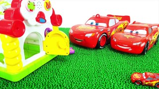Disney Pixar Cars McQueen & Mack Truck  All Friends Rush into the Toy House Spo Spo Movie