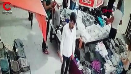 Telefon hırsızlığı kamerada: Bana baktı öpücük attı