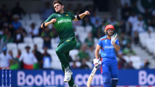 PAK vs AFG: Shaheen Afridi struck twice on two balls remove Gulbadan and Shahidi | वनइंडिया हिंदी