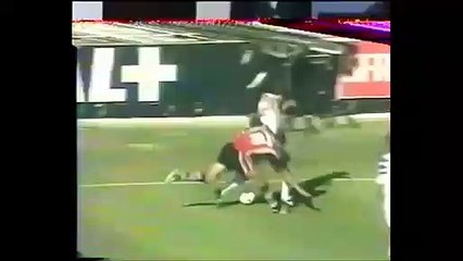 02/08/97 : TFC-SRFC : carton jaune Jinani (40')