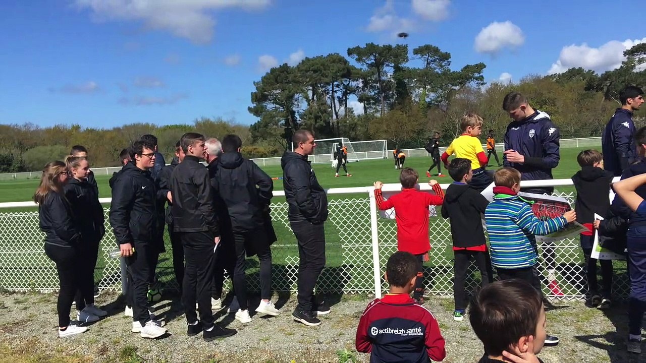 AS PLOBANNALEC LESCONIL FINISTERE FOOTBALL Sort...