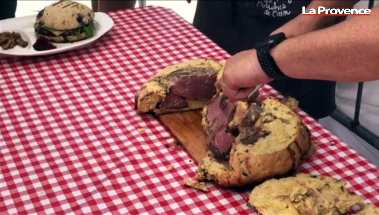 Top départ des championnats de france de barbeucue aux Saintes-Marie-de-la-mer