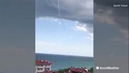Waterspout comes dangerously close to the city