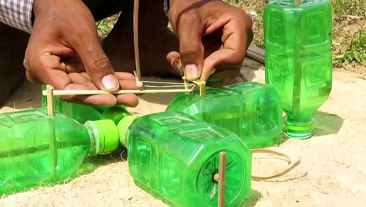 Smart Bird Trap faire à partir d'Un Lot De Bouteille Que le Travail à 100% Par des Hommes