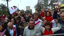 Peruanos eufóricos tras dar la sorpresa y dejar fuera a Uruguay