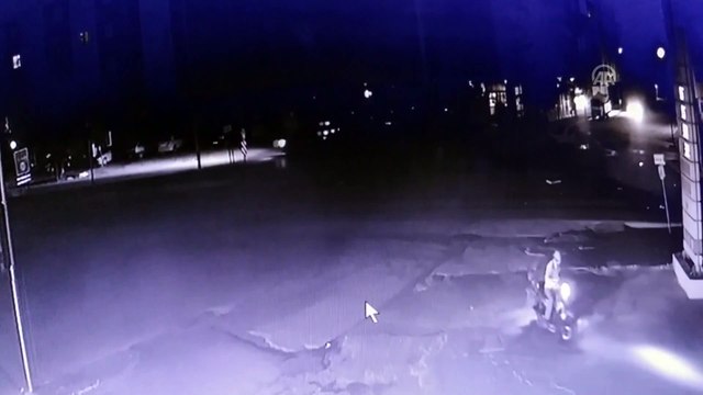 Aydınlatma direğine çarpan sürücü ağır yaralandı - KAHRAMANMARAŞ