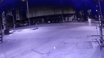 Aydınlatma direğine çarpan sürücü ağır yaralandı