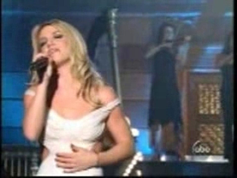 Britney Spears Everytime Live