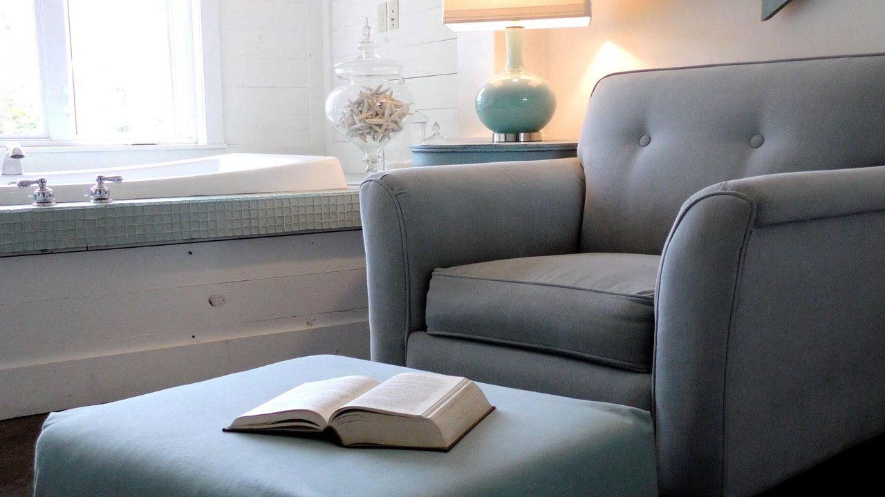 How To Make An Easy Ottoman