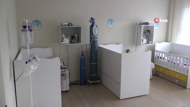 Gözleri görmeyen Berna, Kuran'ı Kerim'i ezbere okuyor