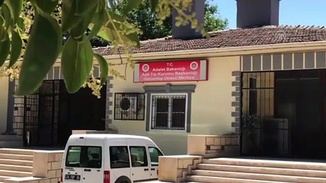 Motosiklet tıra çarptı: 1 ölü, 1 yaralı - GAZİANTEP