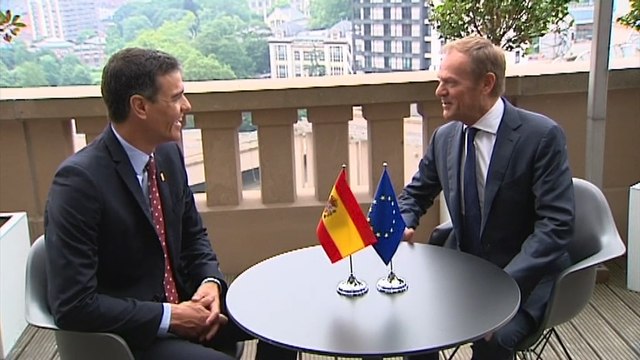 Sánchez se reúne con Tusk en la cumbre europea
