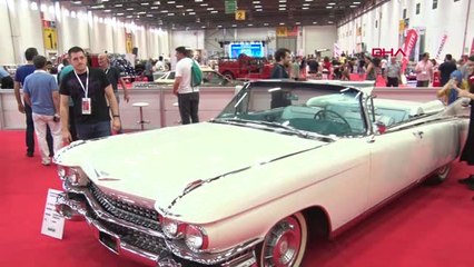 İSTANBUL Klasik Araç Festivali'nde öğrencilerden büyüklere özel oyuncak