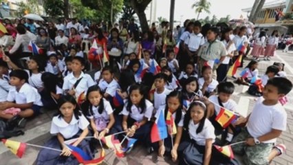 Скачать видео: España y Filipinas homenajean a los supervivientes del sitio de Baler en su 120 aniversario