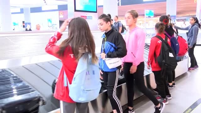 Milli güreşçiler, Avrupa Şampiyonası'ndan 1 altın ve 1 bronz madalyayla döndü