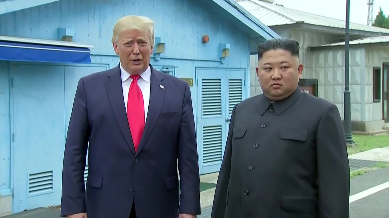 북미 정상, 사상 첫 판문점 회담..."북한 땅 밟은 첫 미국 대통령" / YTN