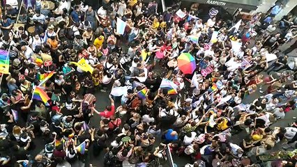 Yasaklanan Onur Yürüyüşü için Mis Sokak'ta bir araya gelindi