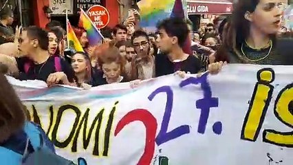 LGBTİ+ Onur Yürüyüşü kapsamında basın açıklaması okundu