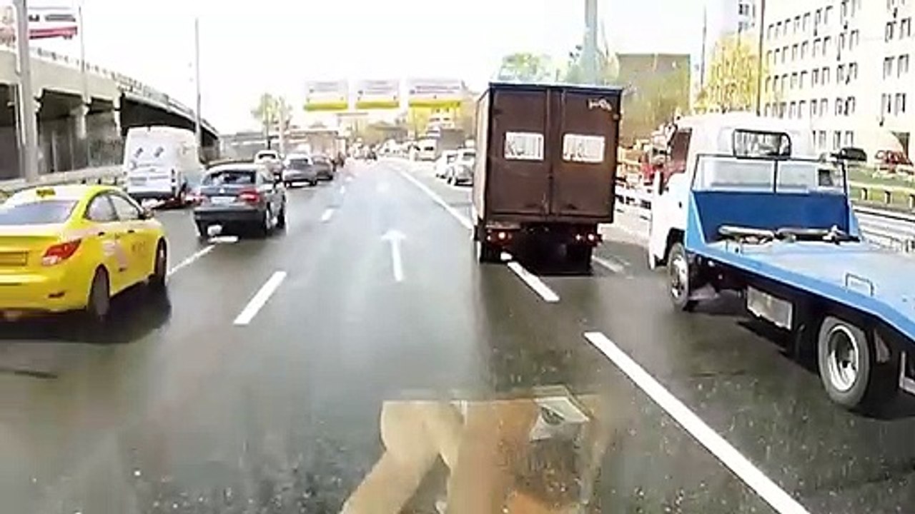 Car crashes  -323