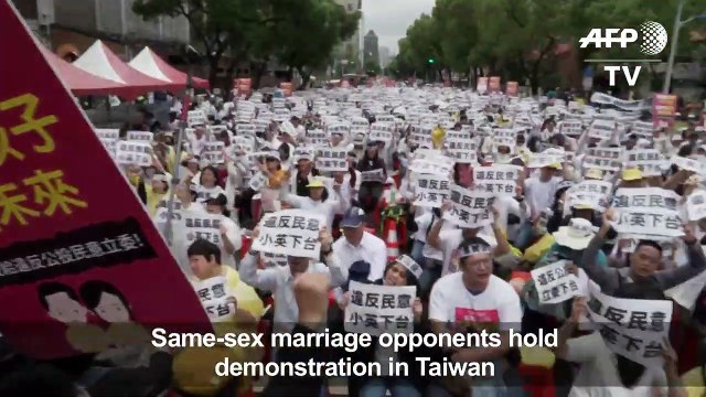 Taiwan unveils long-awaited gay marriage bill