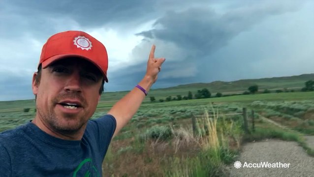 Reed Timmer reports on a brewing storm