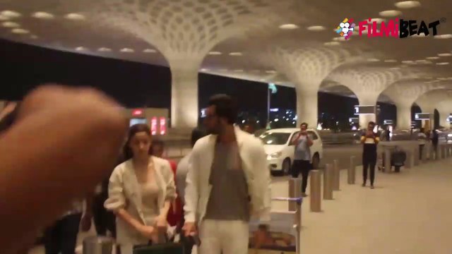 Alia Bhatt enjoys in New York streets without Ranbir Kapoor; Check out | FilmiBeat