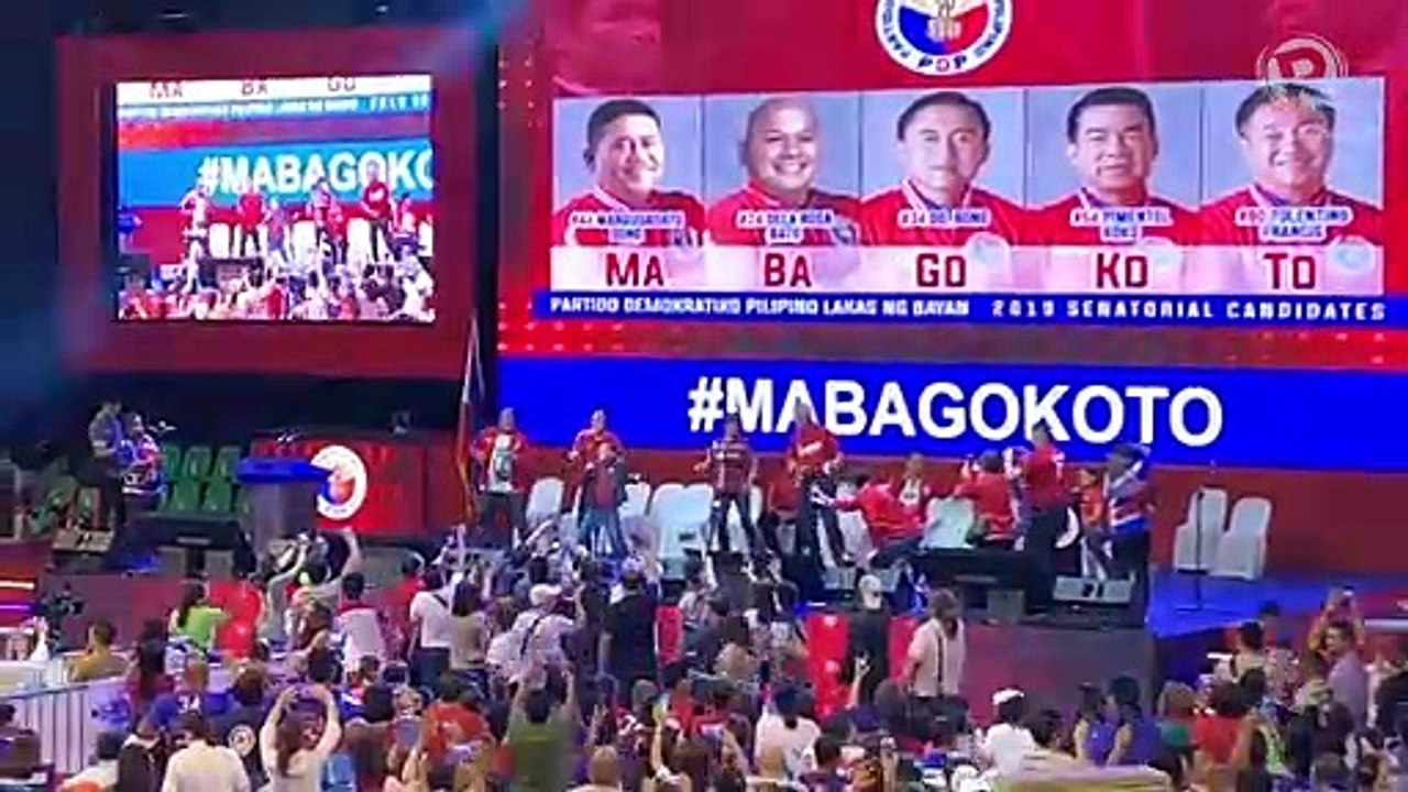 Senatorial bets dance during PDP-Laban's miting de avance