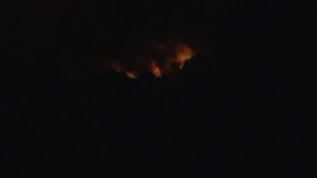 Continúan las labores de extinción en el incendio que afecta a las provincias de Madrid y Toledo