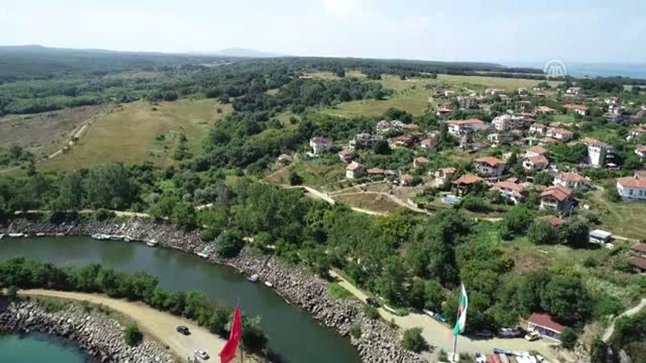 "Komşu iki ülke arasına yapılacak köprü dostluğu arttıracak"