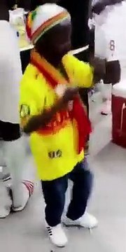 La joie de Grand P après la victoire du Syli national