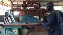 L'atelier de fabrication de meubles en bois