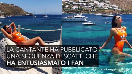 La tatangelo in costume