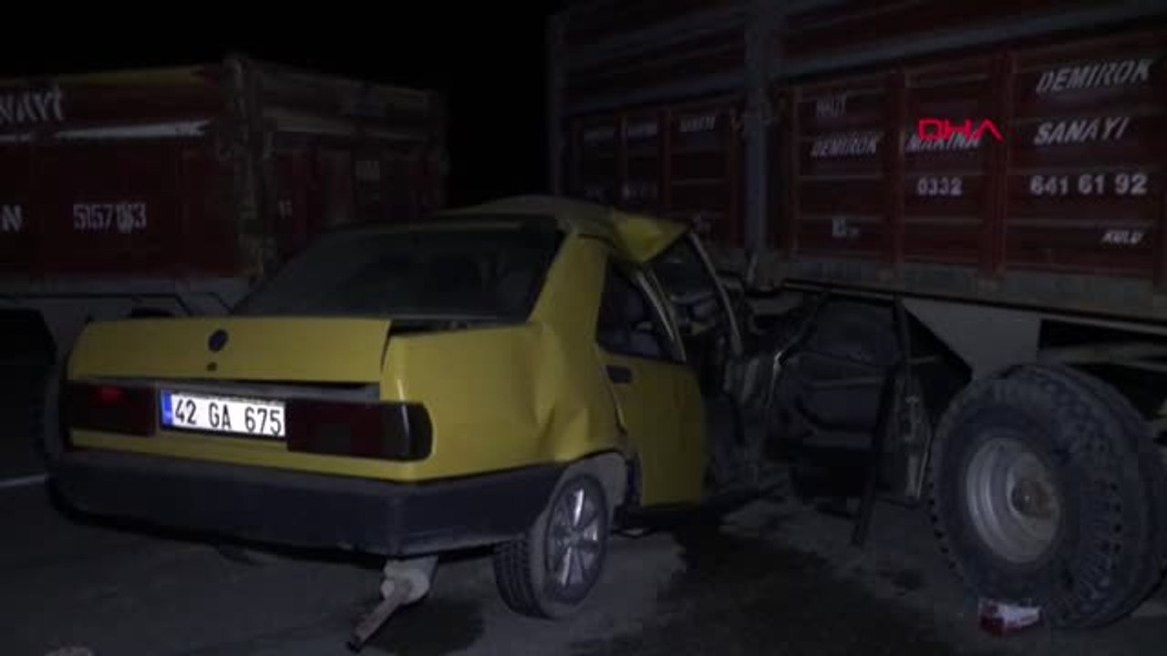 KONYA Otomobil, traktör römorkuna çarptı 2 yaralı