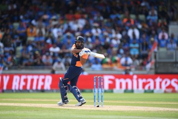 ദാദയ്‌ക്കൊപ്പം സെഞ്ച്വറി റെക്കോര്‍ഡ് പങ്കുവെച്ച്  രോഹിത് ശർമ